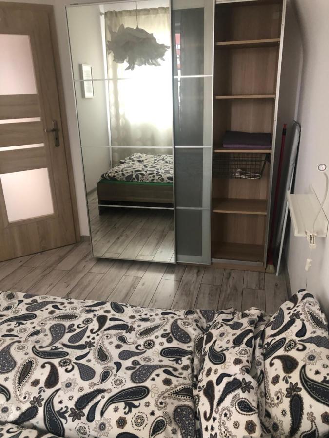 Mieszkanie Na Placu Solnym Wroclaw Luaran gambar